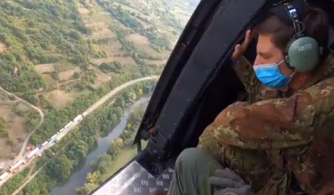 komandant-kfor-a-helikopterom-obisao-prelaze-na-severu-kosova