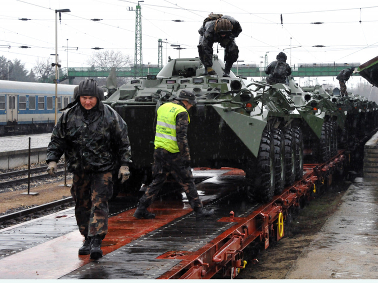 kfor-prerasporedivanje-vojnih-vozila-i-opreme-u-kamp-u-novom-selu-od-21-do-26-decembra