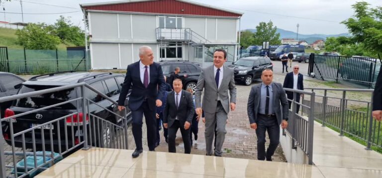 Kurti: Nemam učešća u hapšenjima, marš KBS-a planirana&hellip;