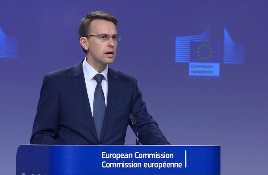 Stano: EU još nije donela odluku o ukidanju mera protiv Kosova
