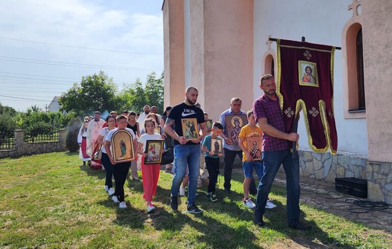 Batuse: Obeležena seoska slava