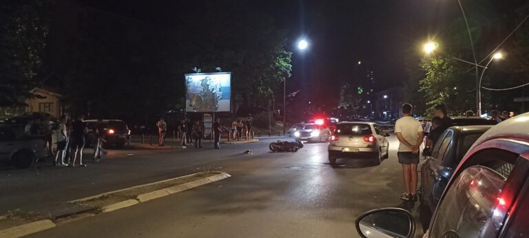 Mitrovica: Saobraćajna nezgoda, povređeno jedno lice