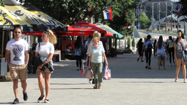 Izazovi života u vremenu veštačke inteligencije: Šta kažu Mitrovčani?
