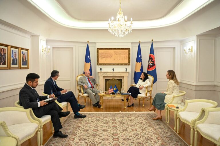 Osmani sa Hovenijerom o deeskalaciji na severu: Pretnje&hellip;