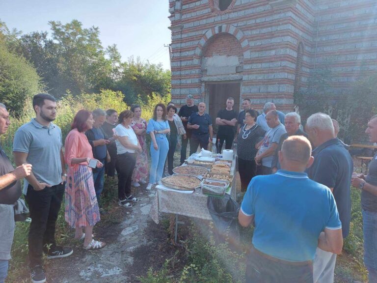 Proslava Svetog Ilije u selu Smać kod Prizrena: Posle 25 godina ponovo presečen slavski kolač