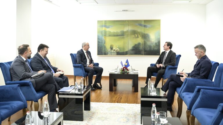 Kurti i Devenport o situaciji na severu, izborima, manjinskim zajednicama…