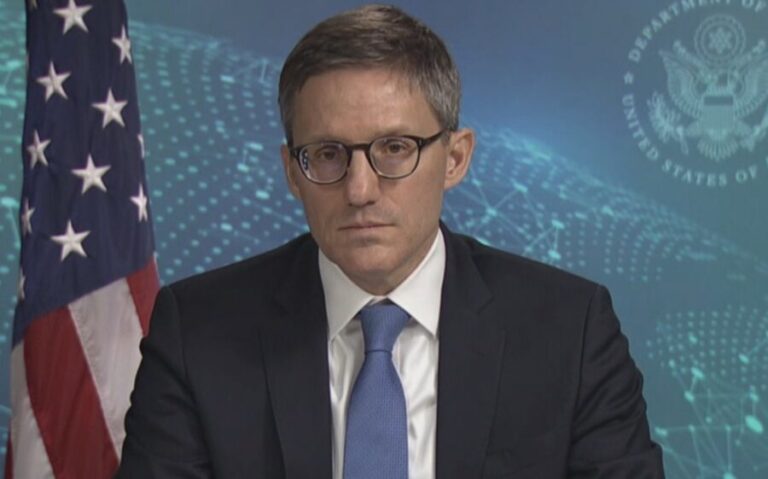 Šole razgovarao sa Vučićem i Kurtijem: Važna deeskalacija i izbegavanje akcija koje bi podstakle tenzije, vratiti se dijalogu