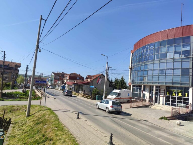 Kancelarija za KiM i Srpska lista osuđuju napad na mladića iz Gračanice