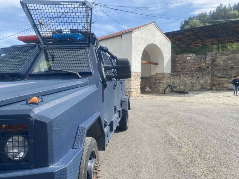 Policija u okolini Banjske pronašla i zaplenila oružje