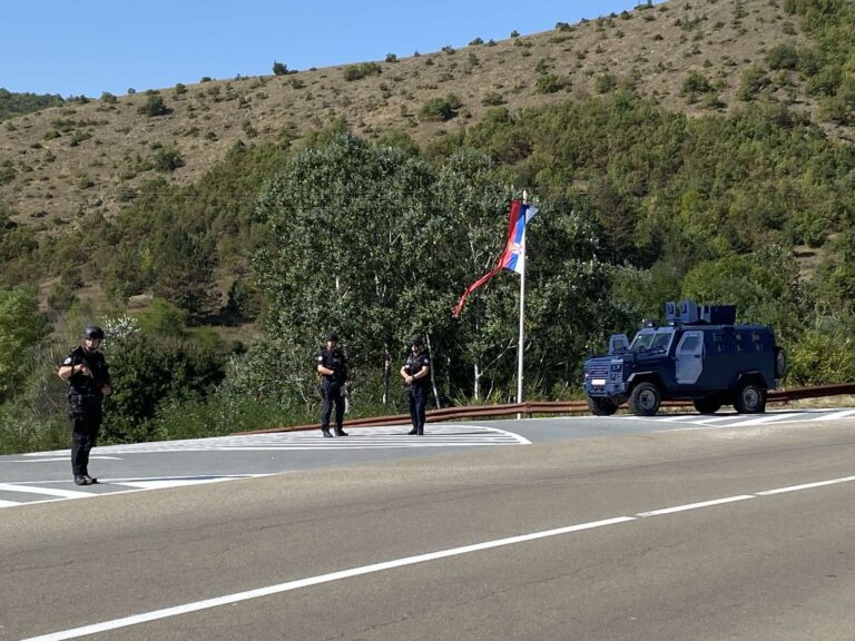 Sabraćajka, nekoliko policajaca povređeno na severu Kosova