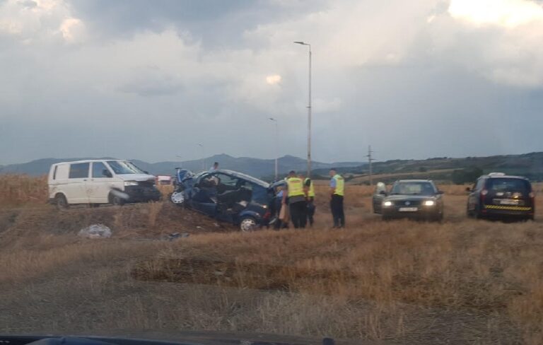 Jedna osoba poginula u saobraćajnoj nesreći između Gračanice i Lapljeg Sela