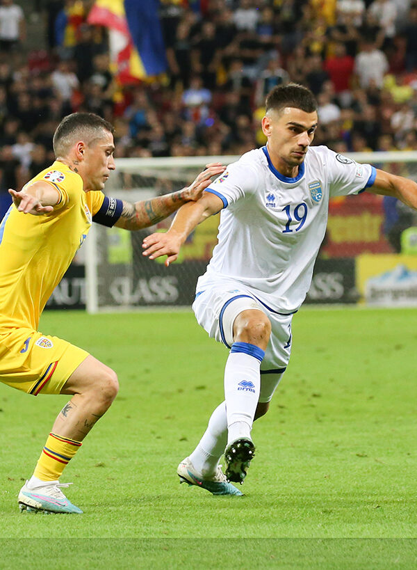 Fudbalski savez Kosova podneće tužbu zbog skandiranja rumunskih navijača i transparenta
