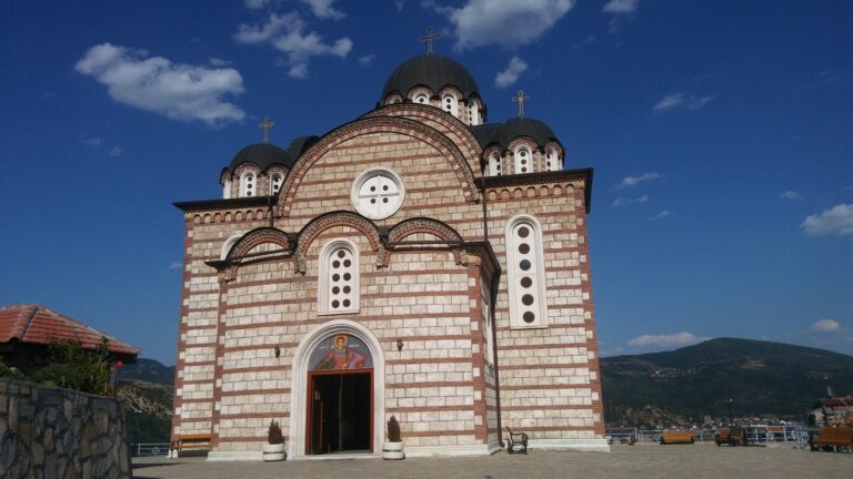 Vladika Teodosije pozvao sveštenstvo, monaštvo i vernike na trodnevni post