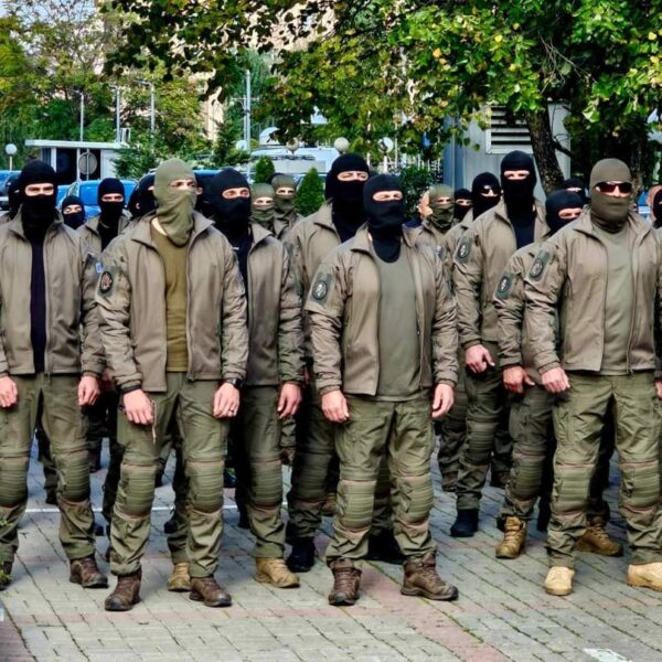Pripadnici specijalnih jedinica Kosovske policije protestovali ispred zgrade…