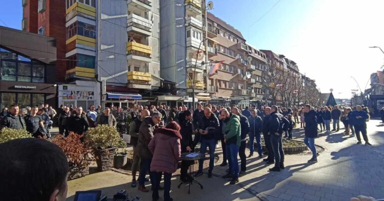 Privrednici sa severa održali protest: Traže ukidanje zabrane…