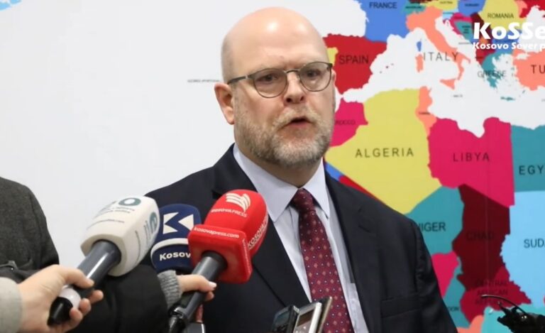 Hovenijer o nacrtu statuta: Zbunjen sam brojem kritika, Kosovo da formira ZSO i obrati se Ustavnom sudu