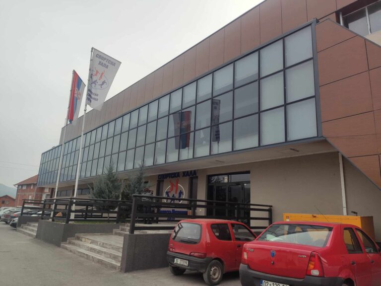 Odobren zahtev: U Sportskoj hali prikupljanje potpisa za smenu gradonačelnika Severne Mitrovice