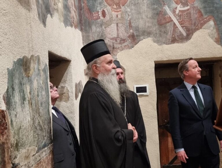 Kameron obišao i Manastir Gračanicu