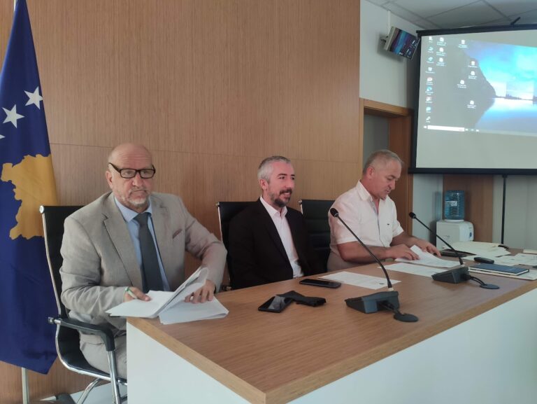 Atić predlaže dodelu finansijske pomoći deci i mladim&hellip;