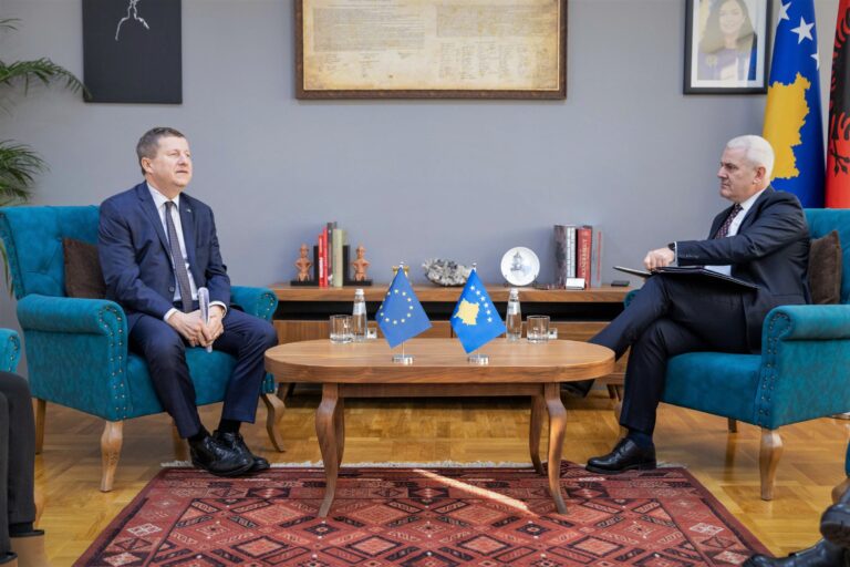 Sunjog sa Svečljom o bezbednosnoj situaciji na Kosovu