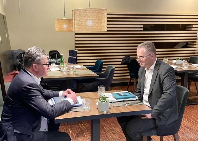 U Briselu bez trilateralnog sastanka, Bisljimi i Petković&hellip;