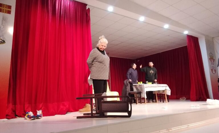 “Imamo dojavu” – tragikomedija o praznini, latentna aluzija&hellip;