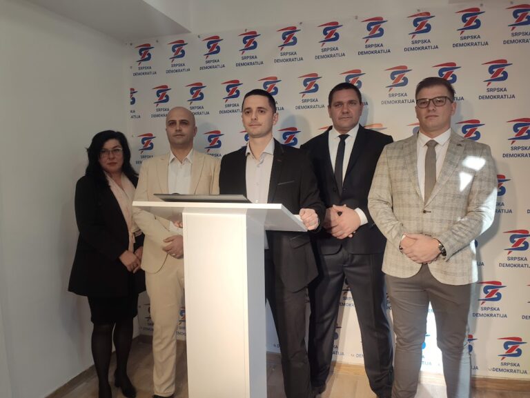 I Srpska demokratija protiv glasanja za smenu gradonačelnika