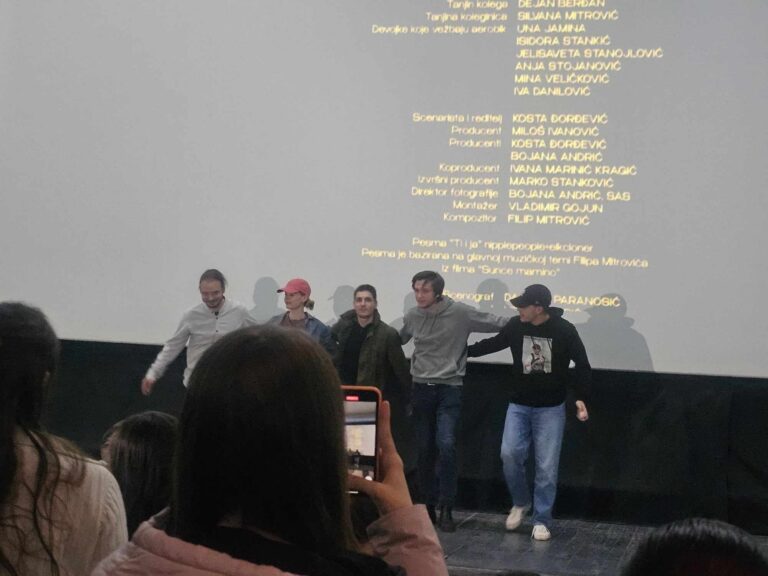 Premijera filma „Sunce mamino“ u krcatom Domu kulture u Zvečanu