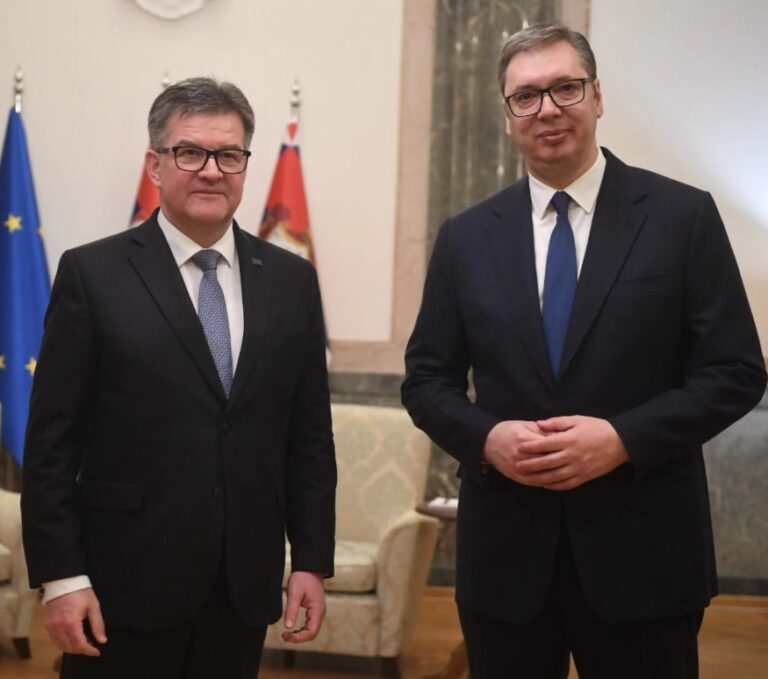 Vučić: Sa Lajčakom otvoreno i korektno