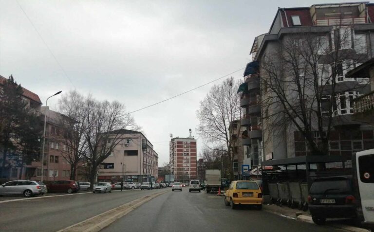 Pretnje i napad u Severnoj Mitrovici