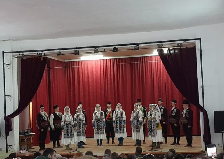 Kud „Kopaonik“ pred publikom u Velikoj Hoči