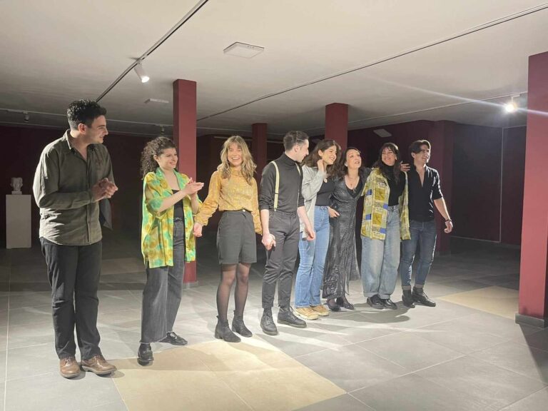 „Tokom odrastanja, svima su nam potrebne večeri poezije“