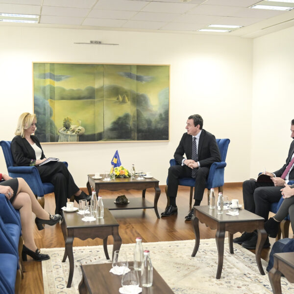 Kurti se sastao sa potpredsednicama opština Severne Mitrovice,…