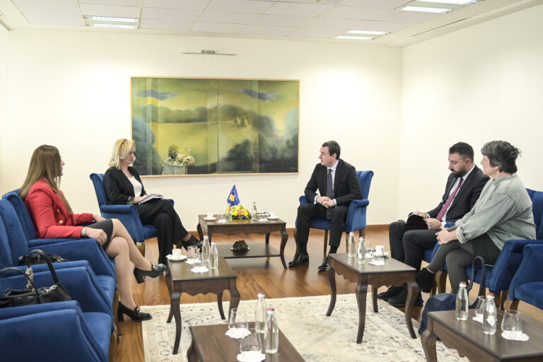 Kurti se sastao sa potpredsednicama opština Severne Mitrovice, Zvečana i Leposavića