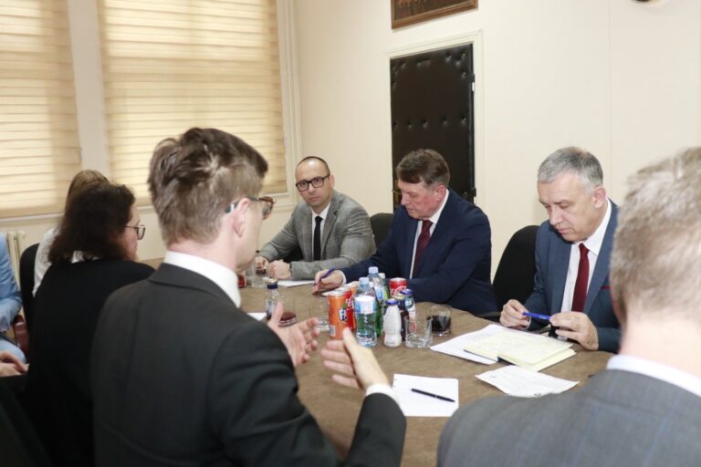 Srpska lista sa Makovecom i Sunjogom: Potrebno proaktivno delovanje EU