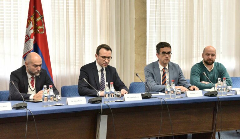 Petković ambasadorima Kvinte: Priština nagrađena za eskalaciju