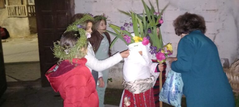 Lazarice u Orahovcu i Velikoj Hoči