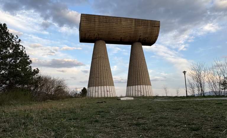 Spomenici Kosovske Mitrovice