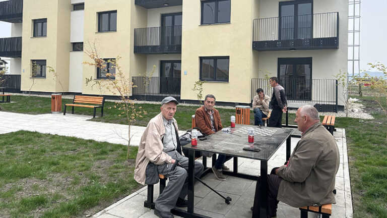 Suvi Do: Stanari nekadašnjeg kontejnerskog naselja u Gračanici&hellip;