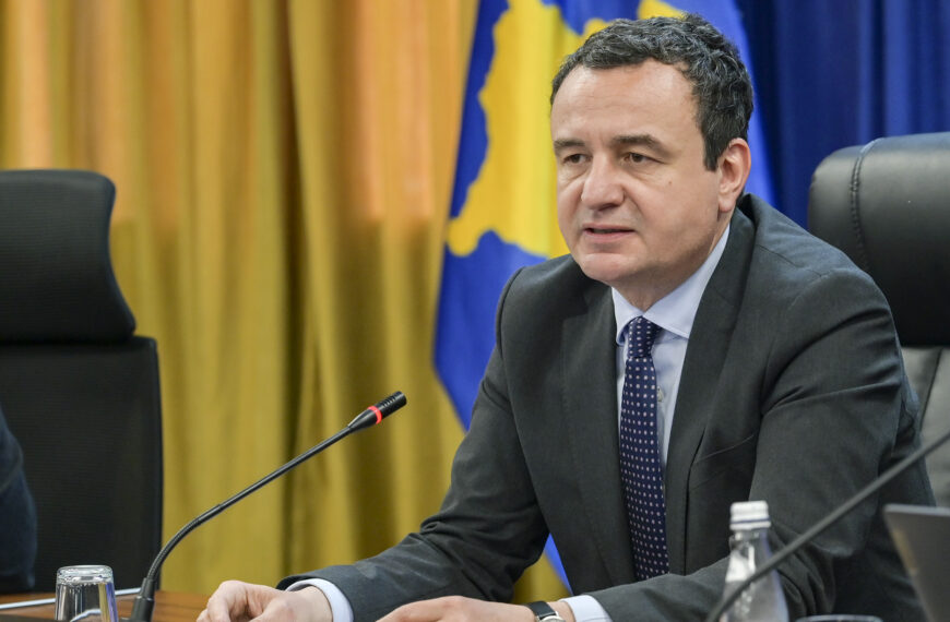 Kurti poziva na pritisak na Beograd i uklanjanje vojnih baza sa granice 