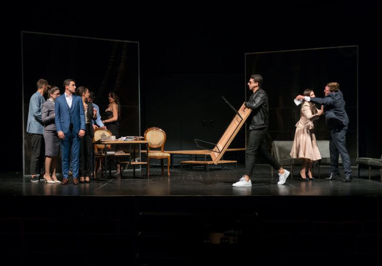 Predstava „Narodni poslanik“ u nedelju u Gračanici