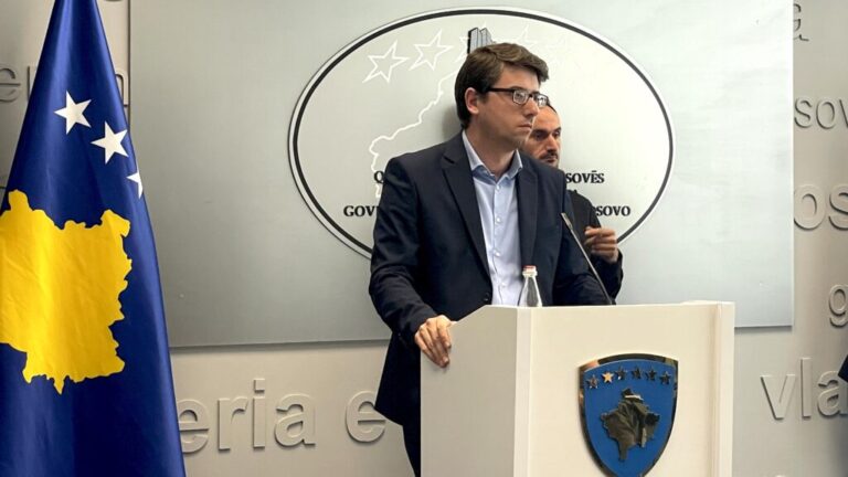 Murati najavio isplatu jednokratne pomoći od 100 evra