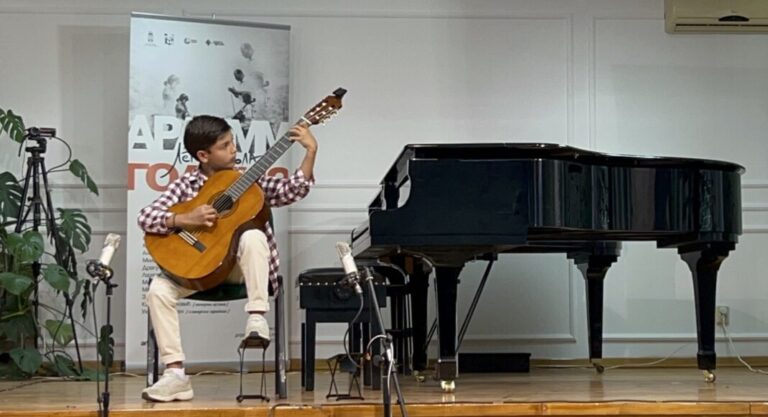 Kosovska Mitrovica: Učenici muzičke škole nastavljaju da nižu uspehe