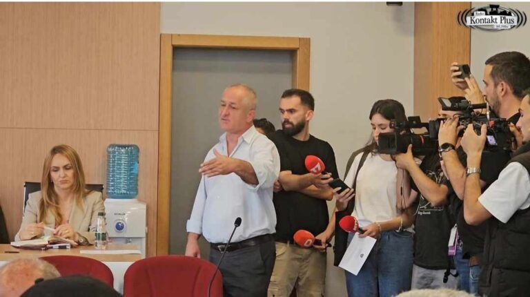 Novinari i građani izbačeni sa sednice Skupštine opštine Severna Mitrovica