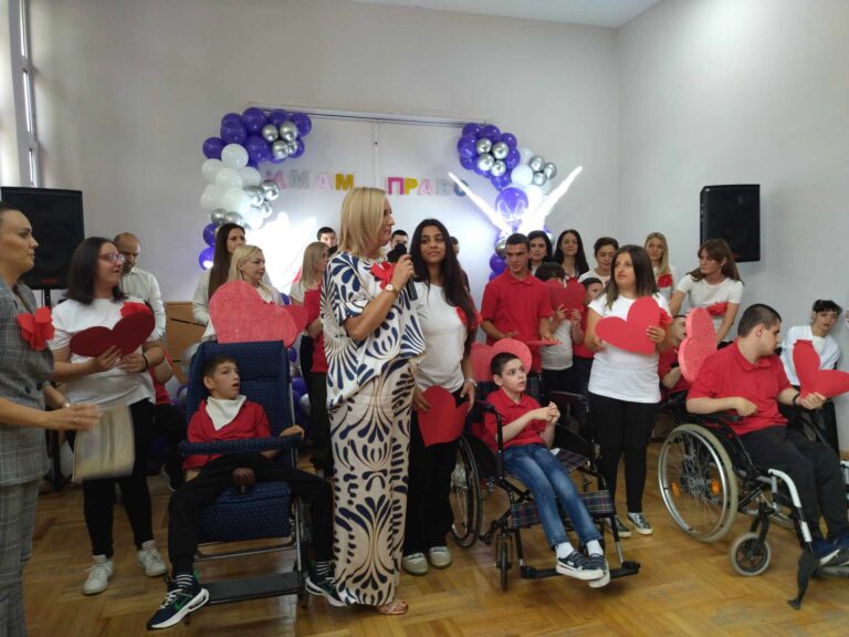 ŠOSO „Kosovski Božur“ obeležila dan škole i 50 godina postojanja