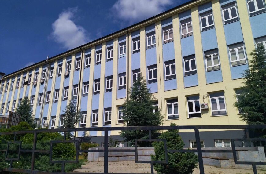 U toku saslušavanje direktora škola sa severa Kosova u vezi sa „opstrukcijom“ izbornog procesa