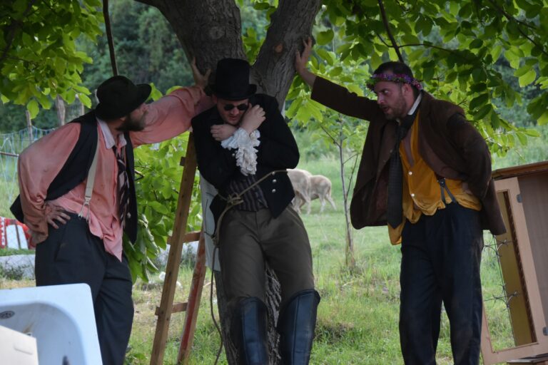 Predstava „Čekajući kraj partije“ premijerno izvedena u Gračanici