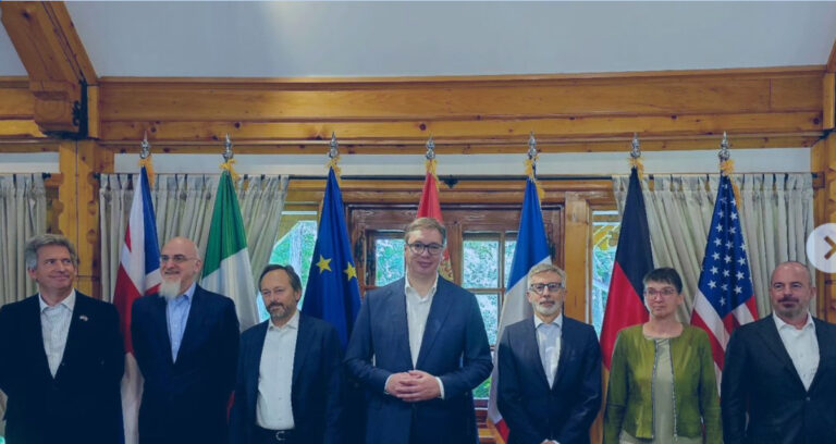 Vučić sa ambasadorima Kvinte