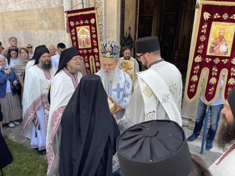 Teodosije: Visoki Dečani simbolizuju veličanstveno Vaznesenje Hristovo