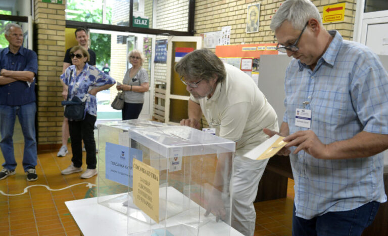 Izbori za gradske i opštinske odbornike u Srbiji